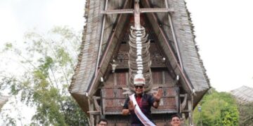 Jelajahi Desa Kete’ Kesu Toraja Utara, Gubernur Harapkan Dapat Menjadi Motivasi untuk Kembangkan Potensi Wisata di Kaltara