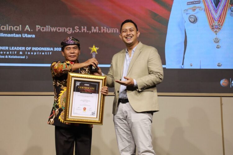 Gubernur Zainal Kembali Torehkan Prestasi Penghargaan Dari Seven Media Asia.