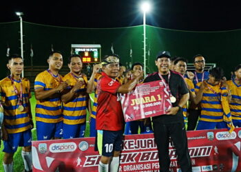 Tutup Kejuaraan Sepak Bola Mini, Gubernur Apresiasi Sportivitas Antar OPD