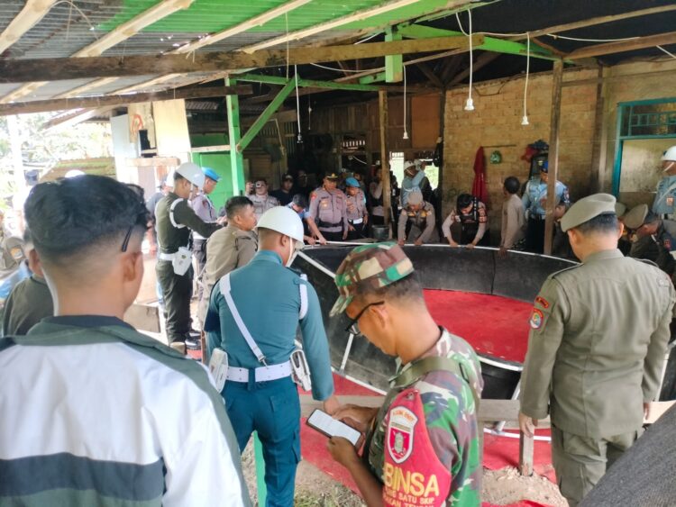 Polres Tarakan Bersama Tim Gabungan Tertibkan Arena Judi Sambung Ayam