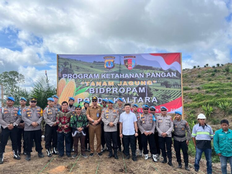 Bidpropam Polda Kaltara Dukung Ketahanan Pangan Dengan Kegiatan Tanam Jagung
