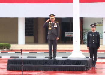 Wakapolda Kaltara Pimpin Upacara HUT ke-80 RI di Lapangan Merah Mako Polda Kaltara