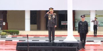 Wakapolda Kaltara Pimpin Upacara HUT ke-80 RI di Lapangan Merah Mako Polda Kaltara