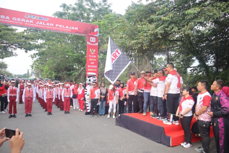 Kapolres Tarakan Apresiasi Antusiasme Masyarakat dalam Lomba Gerak Jalan HUT ke-80 RI