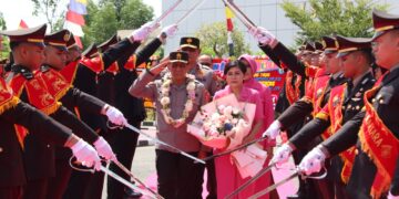 Pelepasan Irjen Pol. Hary Sudwijanto S.I.K., M.Si Bersama Ny. Dion Hary Sudwijanto di Mako Polda Kaltara