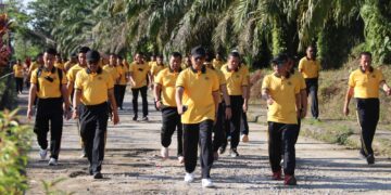 Kapolda Kaltara Pimpin Jalan Santai Bersama Personel, Bangun Kebersamaan dan Semangat Sehat