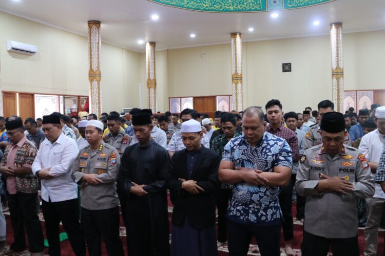 Polda Kalimantan Utara Gelar Sholat Ghoib dan Doa Bersama Untuk Pengemudi Ojol Almarhum Affan Kurniawan