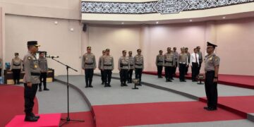 Wakapolda Kaltara Pimpin Upacara Kenaikan Pangkat Pengabdian Personel Polri Polda Kaltara