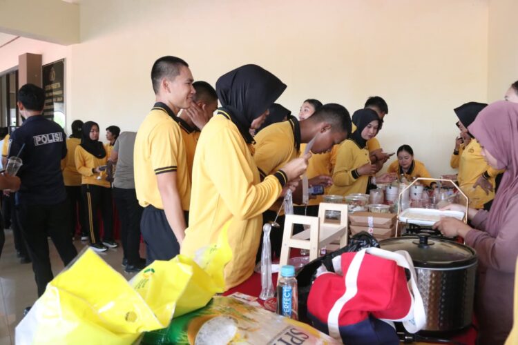 Polwan Polda Kaltara Gelar Bazaar UMKM, Meriahkan Hari Jadi Polwan ke-77