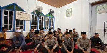 Personel Ditsamapta Polda Kaltara Tampil Sebagai Tim Hadrah dalam Peringatan Maulid Nabi di Masjid Al Hidayah