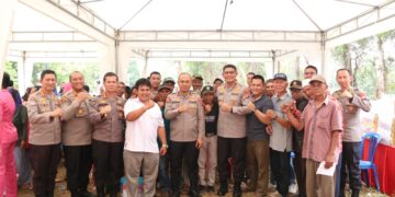 Kapolda Kaltara Melaksanakan Kunjungan ke Pospol KM. 53 Sekaligus Menyapa Masyarakat Desa Metun