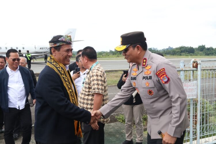 Kapolda Kaltara Sambut Menteri Pertanian di Bandara Juwata Tarakan, Wujud Sinergitas dan Kesiapan Polri