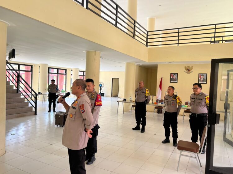 Kabidpropam Polda Kaltara Beri Arahan kepada Siswa Diktuk Bintara dan Personel SPN Polda Kaltara