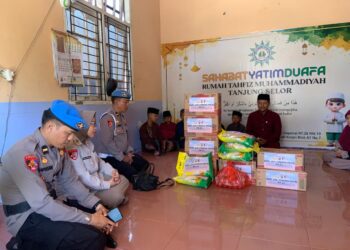 Sinergi Ditlantas, Bidpropam, dan Bhayangkari Polda Kaltara Gelar Bakti Sosial dan Jumat Berkah