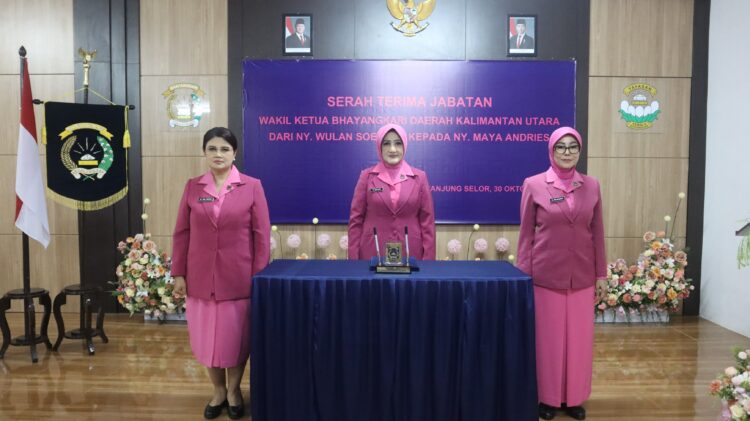 Sertijab Wakil Ketua Bhayangkari Daerah Kaltara, Dari Ny. Wulan Soeseno Kepada Ny. Maya Andries