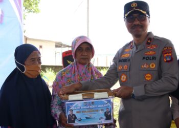 HUT Polairud, Wakopolda Tinjau Pelaksanaan Baksos di Tanah Lia