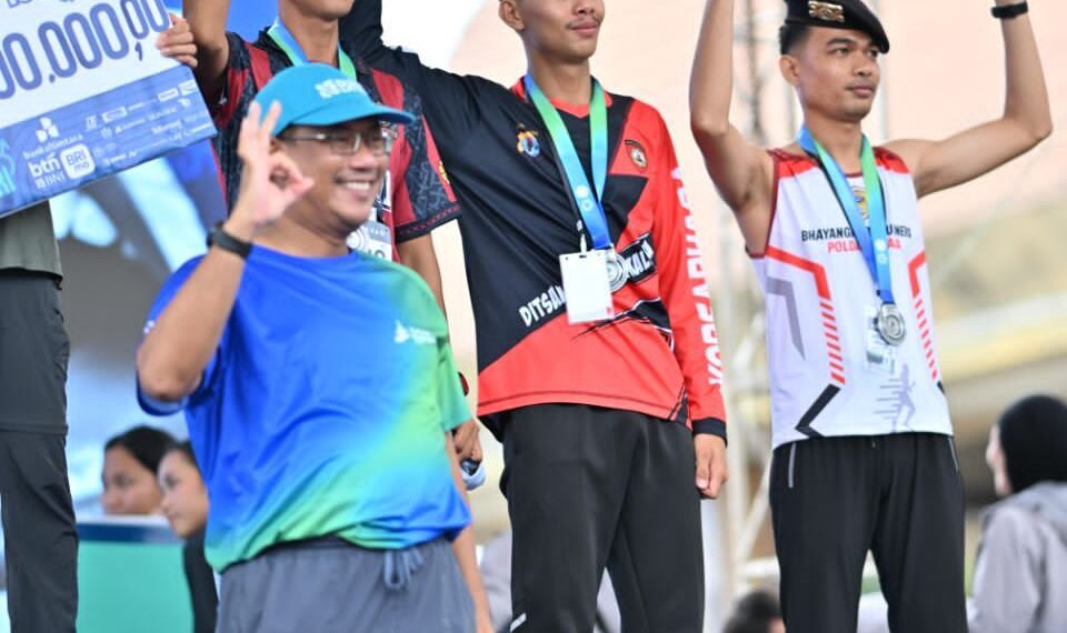 Personel Polda Kaltara Raih Podium di Lomba Lari Kaltara Begimpor Malom 2025