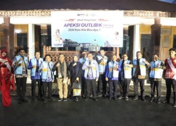 Walikota Tarakan Didampingi Ketua TP PKK Hadiri APELSI Outlook Bandar Lampung