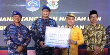 Kapolda Kaltara Resmikan Revitalisasi Dermaga Dan Penyerahan Hibah Tanah Pemkot Tarakan Dalam Syukuran HUT Polairud Ke -75