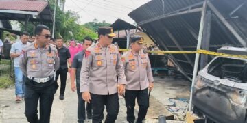 Kapolda Kaltara Tinjau Langsung Lokasi Kebakaran di Kampung Bugis Tarakan