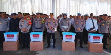 Kapolri Beri Motivasi dan Apresiasi kepada Anggota Polri Terdampak Bencana di Sumbar