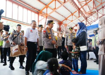 Kapolri Tinjau Kesiapan Pelayanan dan Pengamanan Nataru di Stasiun Tawang Semarang