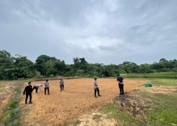 Dukung Program Ketahanan Pangan Nasional, Kapolsek Sesayap Hilir Tinjau Kesiapan Lahan
