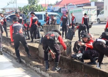 Punya Nilai Filisofis, Polda Kaltara Gelar Aksi Bersih-Bersih di Tugu Cinta Damai Bulungan