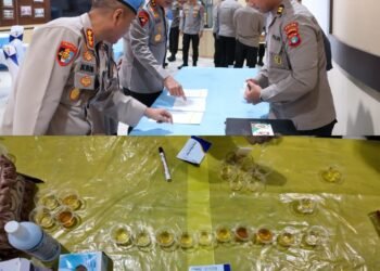 Bidpropam Polda Kaltara Gelar Tes Urine Kepada Para Perwira, Kapolda Jadi Yang Pertama