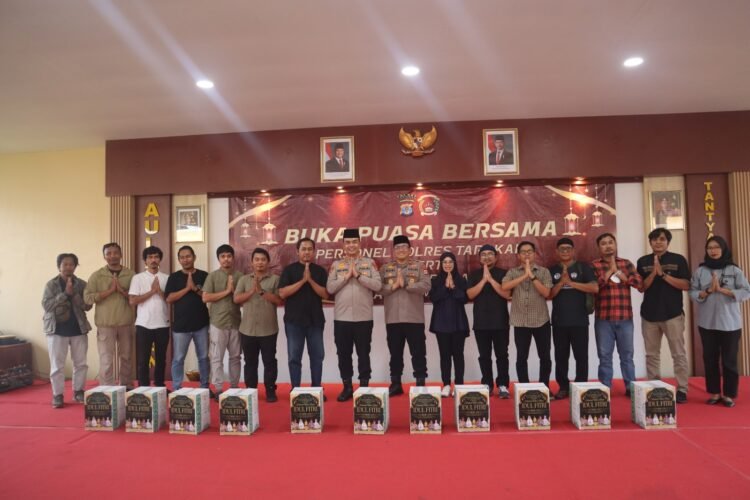 Pererat Silaturahmi, Kapolres Tarakan Buka Puasa Bersama Personel dan Insan Pers