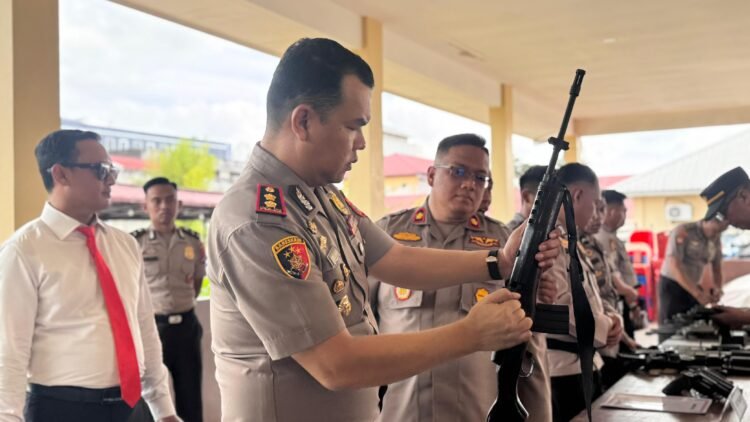 Kapolres Tarakan Pimpin Langsung Pemeriksaan Senpi Inventaris Personel