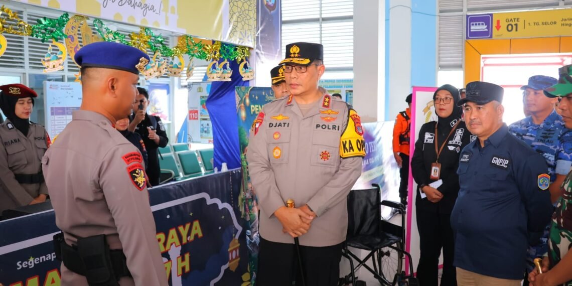 Jelang Hari Raya, Kapolda Kaltara Bersama Walikota Tarakan Tinjau Pos Pengamanan dan Pelayanan