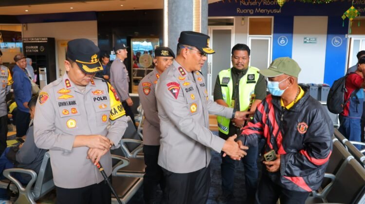 Kapolda Kaltara Cek Pos Operasi Ketupat Kayan 2026 di Bandara Juwata dan Gusher Tarakan