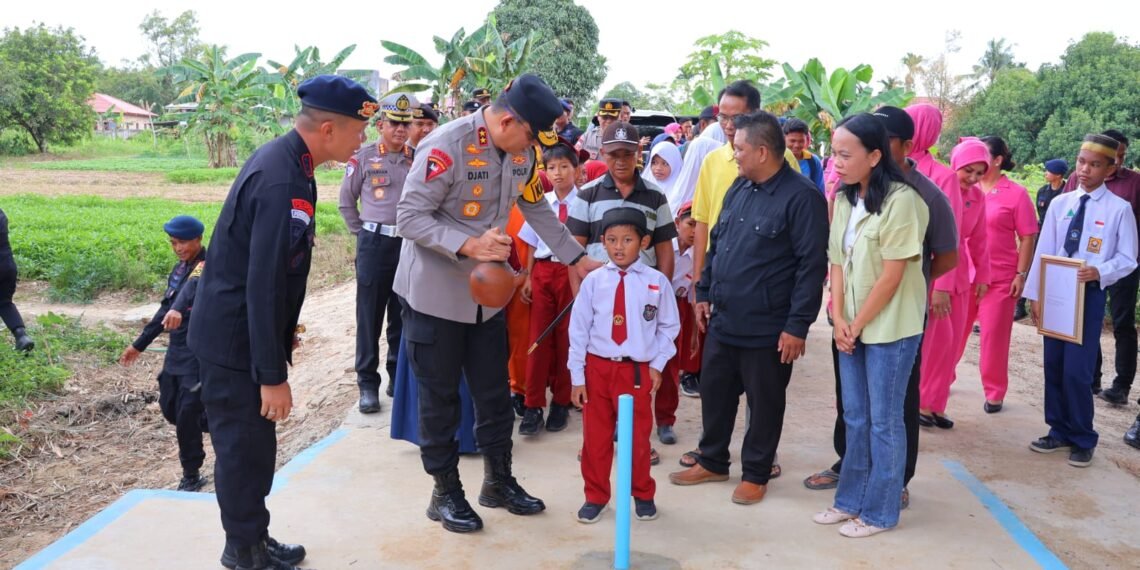 Viral Harapan Anak Sekolah, Kapolda Kaltara Wujudkan Jembatan Permanen di Sungai Cahaya Baru Tarakan
