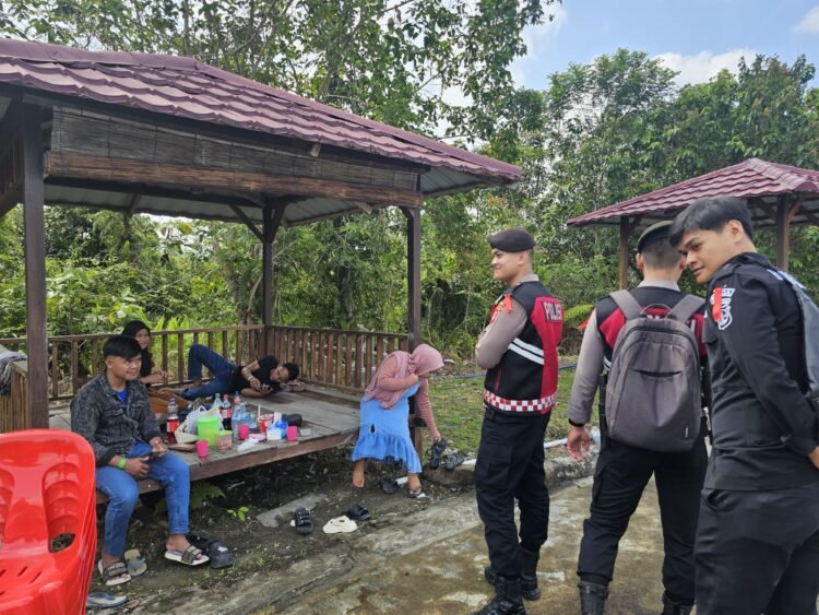 Polda Kaltara Siaga di Objek Wisata dan Pelabuhan: Pastikan Libur Lebaran Masyarakat Aman dan Kondusif