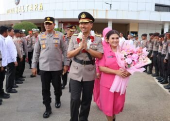 Polda Kaltara Gelar Kenal Pamit Sekaligus Pelepasan Irjen Pol. Andries Hermanto dan Ibu Ny. Angela Mayasari Andries