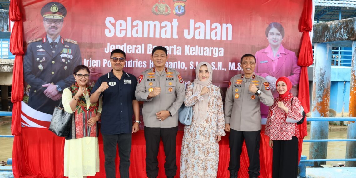 Kapolda Kaltara Antar Keberangkatan Irjen Pol. Andries Hermanto di Pelabuhan Speed VIP