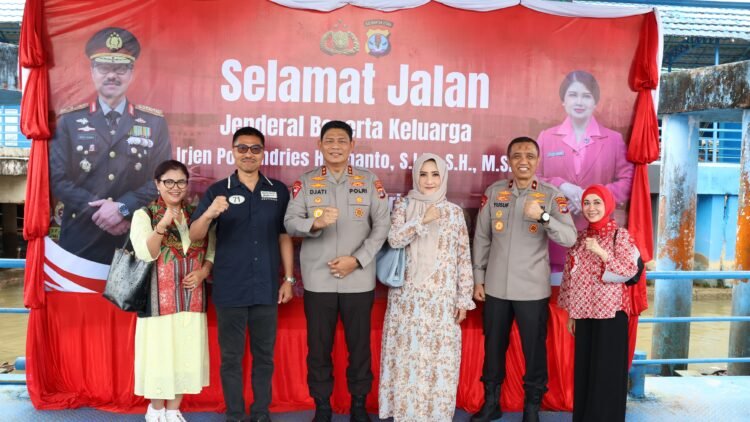 Kapolda Kaltara Antar Keberangkatan Irjen Pol. Andries Hermanto di Pelabuhan Speed VIP