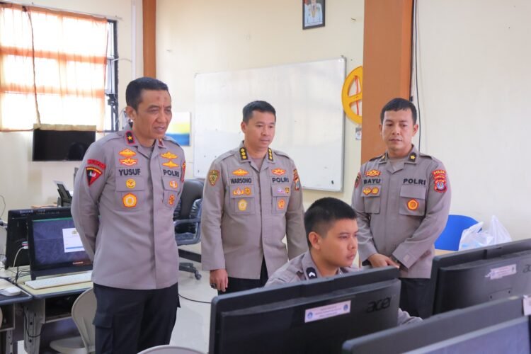 Wakapolda Kaltara Tinjau Persiapan Tes CAT Psikologi Penerimaan Polri di SMA Negeri 1 Tanjung Selor