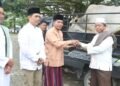 Gubernur Salat Iduladha Bersama Warga, Serahkan Hewan Kurban untuk Masyarakat