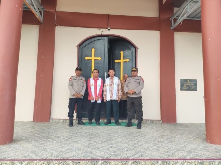 Polres Tarakan Laksanakan Pengamanan Ibadah Kenaikan Yesus Kristus di Sejumlah Gereja