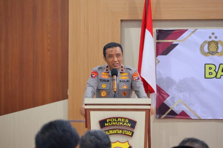​Wakapolda Kaltara Berikan Arahan kepada Personel Polres Nunukan dalam Kunjungan Kerja