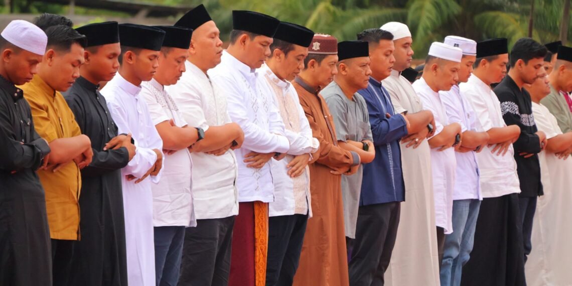 Khidmat Bersama Masyarakat, Polda Kaltara Gelar Salat Idul Adha 1447 H