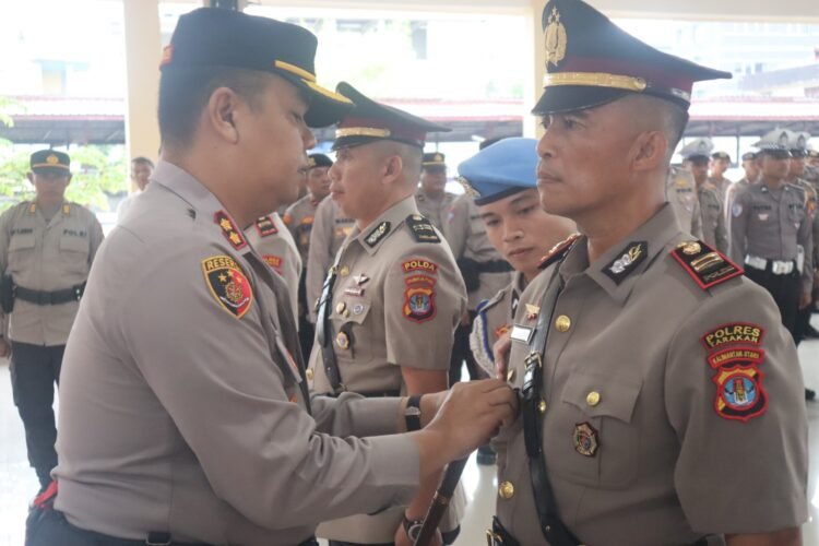 Polres Tarakan Laksanakan Sertijab Kapolsek KSKP dan Penyerahan Jabatan Kasat Resnarkoba