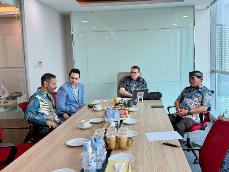 Gubernur dan Nikoil Group Jajaki Investasi Infrastruktur dan Hilirisasi Industri