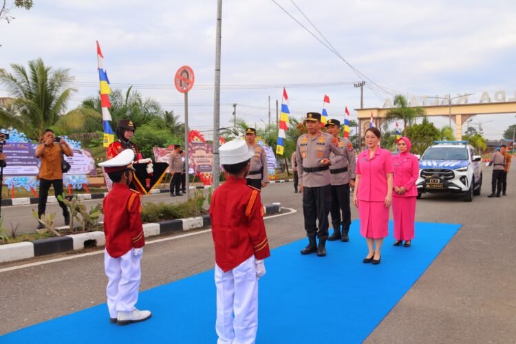 Polda Kaltara Sambut Hangat Kedatangan Kapolda Baru Irjen Pol. Agus Wijayanto Beserta Ketua Bhayangkari Daerah Kaltara