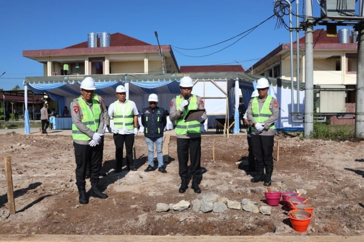 Kapolda Kaltara Laksanakan Peletakan Batu Pertama Pembangunan Mess Polwan Polda Kalimantan Utara