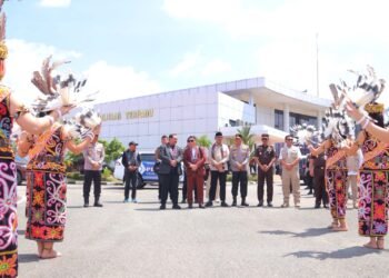 Kapolda dan Wakapolda Kompak Sambut Rombongan Komisi III DPR RI di Mapolda Kaltara