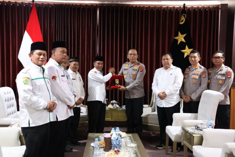 Bersinergi Jaga Kerukunan Umat Beragama, Kapolda Terima Silaturahmi Kakanwil Kemenag Provinsi Kaltara