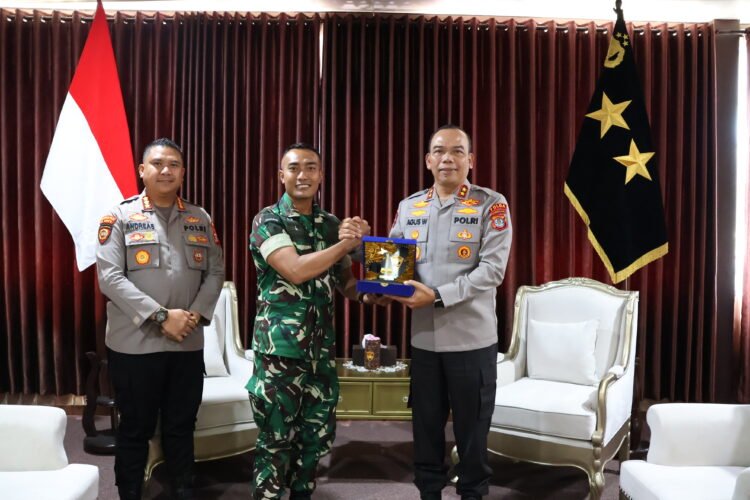 Pererat Sinergi TNI-Polri, Kapolda Kaltara Terima Silahturahmi Danyonif TP 880/Benuanta